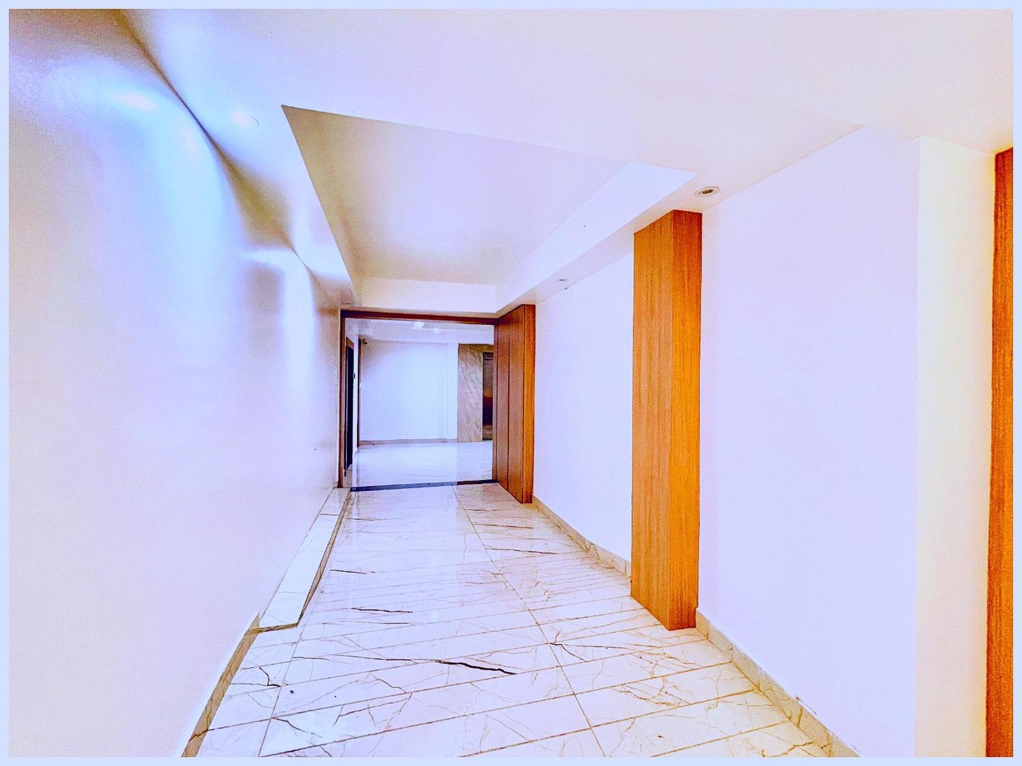 Premium Hotel Ujjain - G A R I M A - Near Mahakal Temple And Rivar - Railway Station - Hygiene & Spacious Room - With Wifi- And Parking Facilities - Best Hotel In 乌贾因 外观 照片