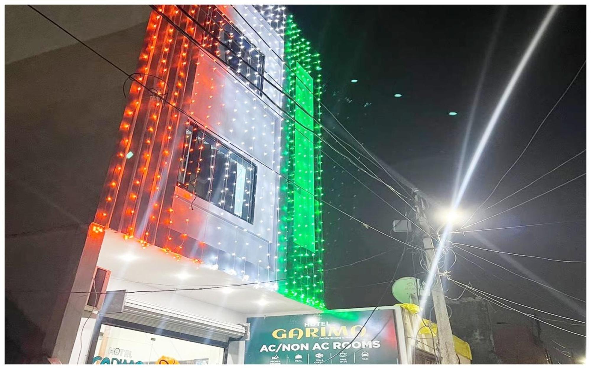 Premium Hotel Ujjain - G A R I M A - Near Mahakal Temple And Rivar - Railway Station - Hygiene & Spacious Room - With Wifi- And Parking Facilities - Best Hotel In 乌贾因 外观 照片
